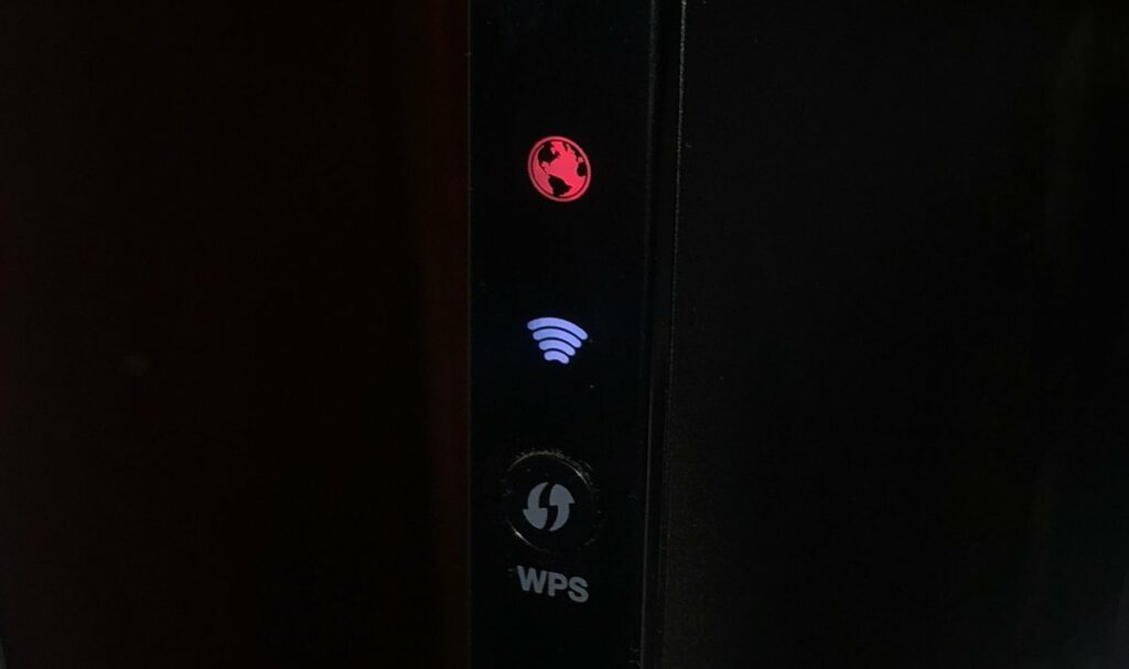 Red Globe on Fios Router